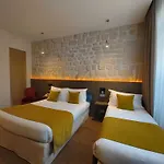 Familia Hotel